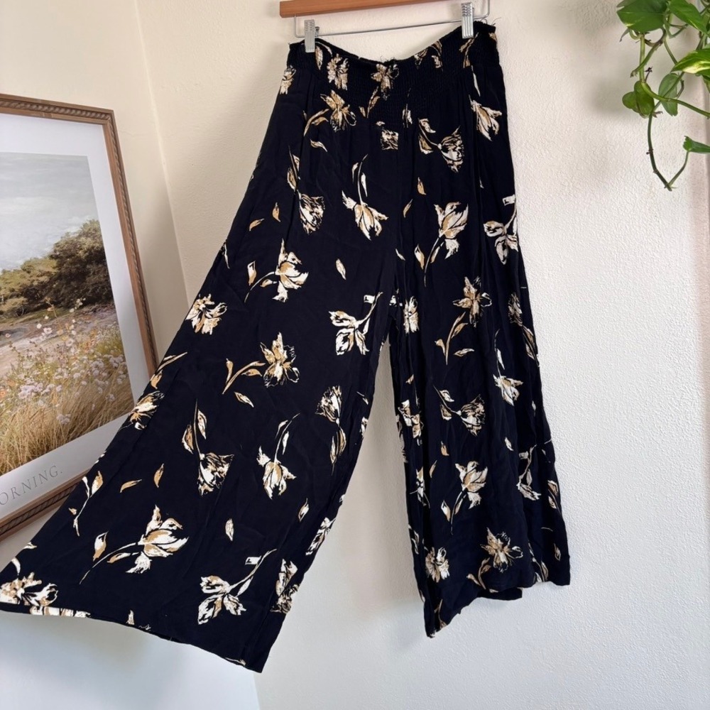 Free people black floral palazzo pants size small